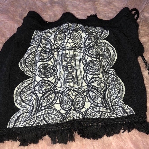 Mossimo Patterned Shorts - Picture 5 of 5